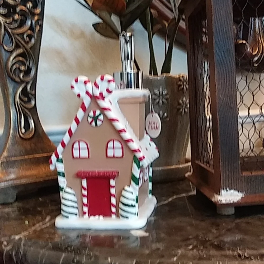 New! GingerBread Home Christmas Decor Hand Soap or lotion Dispenser